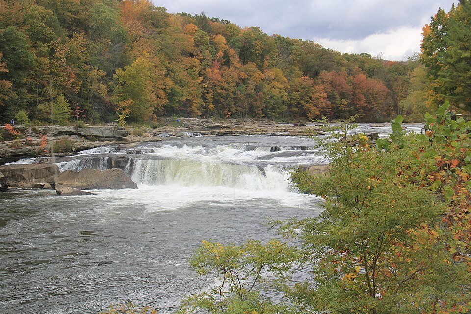 Color us gone: 10 fall escapes within a few hours